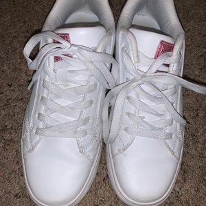 White Fila Sneakers Size 7